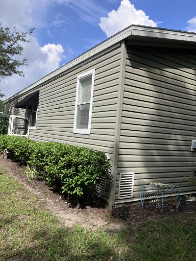 Mobile Home at 5020 Coquina Crossing Dr Elkton, FL 32033