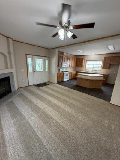 Photo 4 of 15 of home located at 117 1/2 Lincoln Ave Dunbar, WV 25064