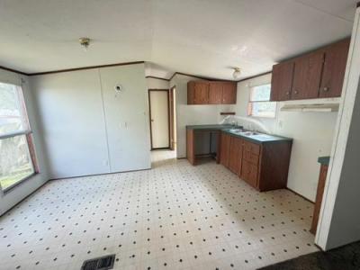 Photo 3 of 10 of home located at 1600 Dickinson Ave Dickinson, TX 77539