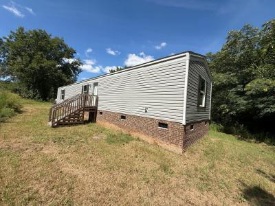 Mobile Home at 186 Raindrop Loop Raeford, NC 28376