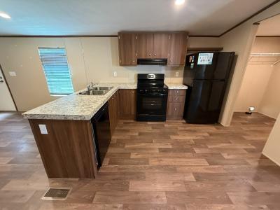 Photo 4 of 11 of home located at 186 Raindrop Loop Raeford, NC 28376