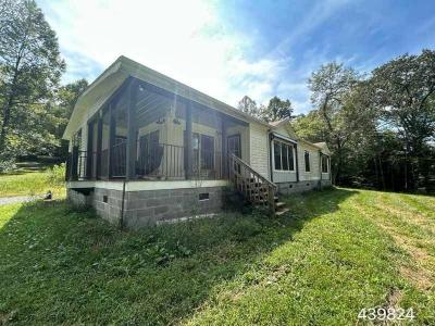 Mobile Home at 10623 Hwy 987 Harlan, KY 40831