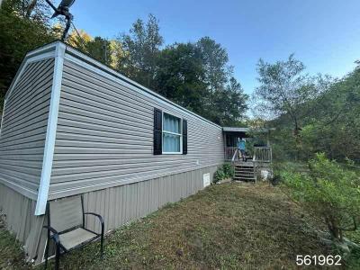 Mobile Home at 38 Collins Spring Dr Rowdy, KY 41367