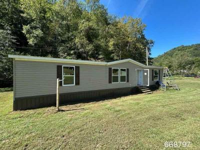 Mobile Home at 1177 Triple S Rd David, KY 41616
