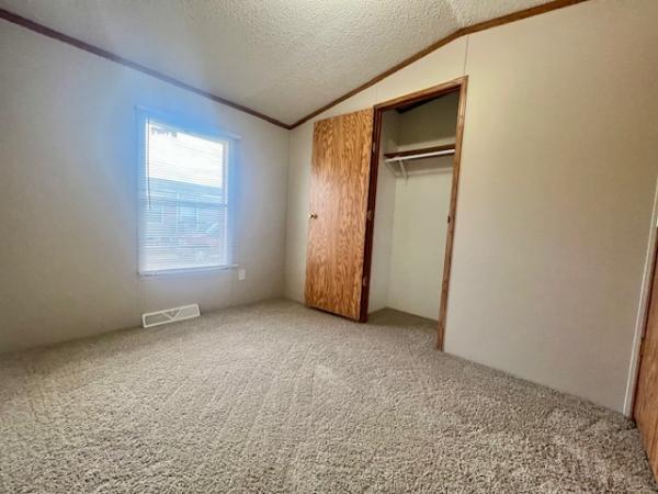 1998 Fairmont Mobile Home