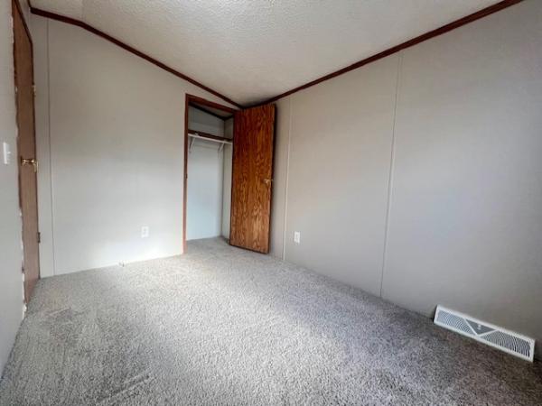 1998 Fairmont Mobile Home