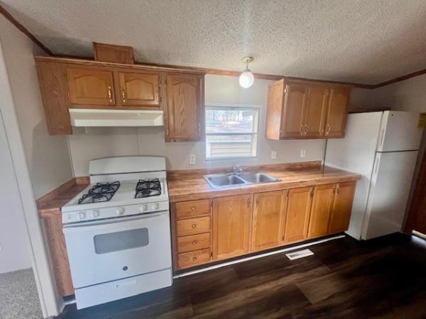 1998 Fairmont Mobile Home