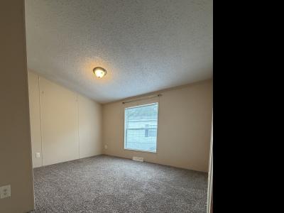 Photo 5 of 8 of home located at 1668 Knollwood Bend Ypsilanti, MI 48198