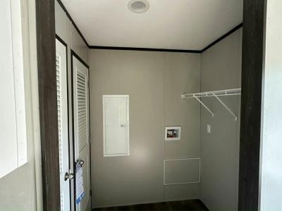 Photo 4 of 11 of home located at 10420 Us Hwy 31, #279 Tanner, AL 35671