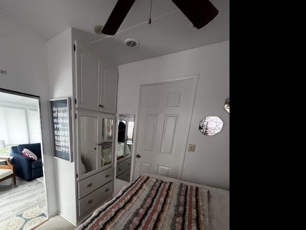 2010 Keystone Residence 402BH Mobile Home