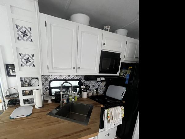 2010 Keystone Residence 402BH Mobile Home