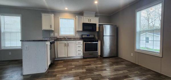 2022 REDMAN ADVANTAGE II (RA1652 201)  Home