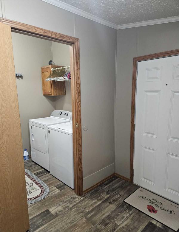 1999 Four Seasons Mobile Home