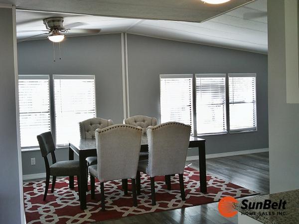 1984 VICT Manufactured Home