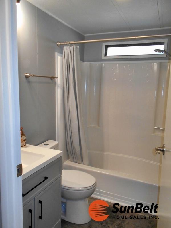 1984 VICT Manufactured Home