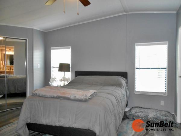 1984 VICT Manufactured Home