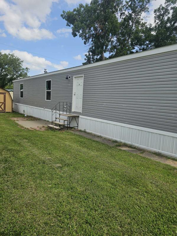 Photo 1 of 2 of home located at 3859 Butternut Dr. Lot 63 Saint George, KS 66535