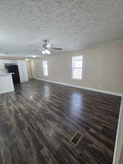 Photo 4 of 16 of home located at 8904 NE 107th Pl #39 Kansas City, MO 64157