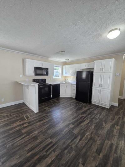 Photo 5 of 16 of home located at 8904 NE 107th Pl #39 Kansas City, MO 64157