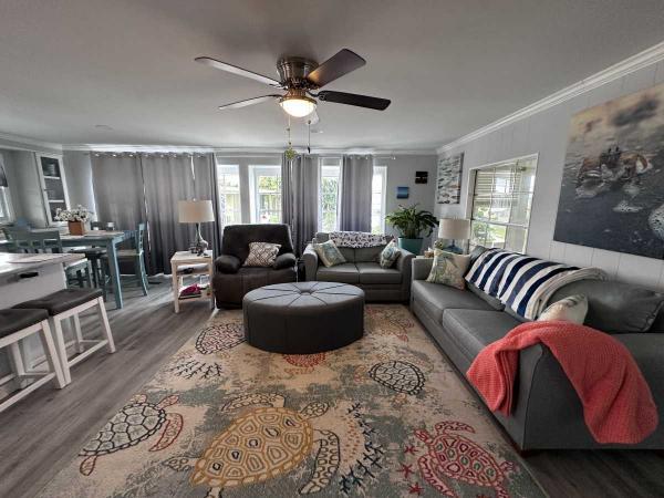 1981 Twin Mobile Home For Sale