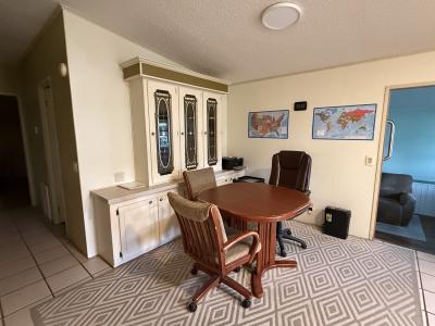 Photo 5 of 13 of home located at 433 Spoonbill Drive Sebring, FL 33876