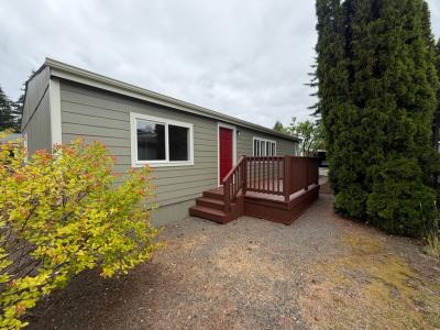 Photo 5 of 14 of home located at 14722 S Plum Dr Oregon City, OR 97045