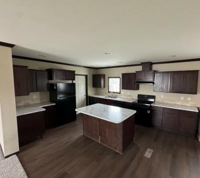 Photo 4 of 12 of home located at 7460 Kitty Hawk Rd. Site 375 Converse, TX 78109