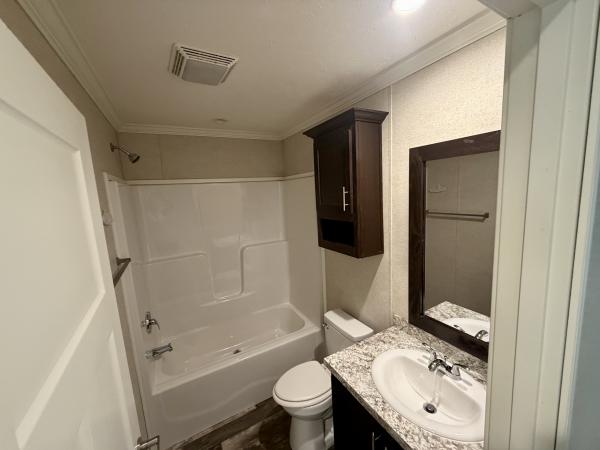 2025 Skyline 33CUSTOM HUD 6616 Mobile Home