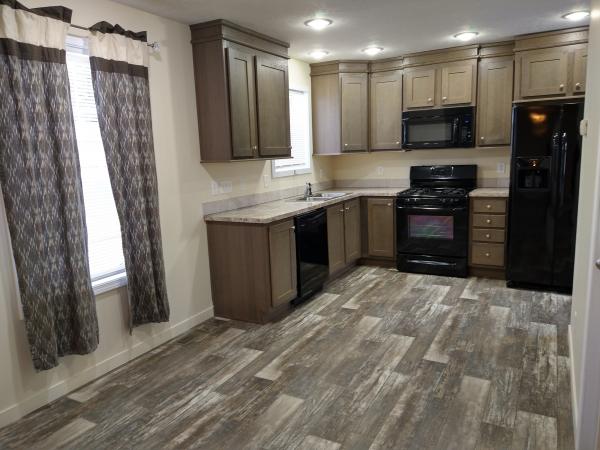 2017 CLAYTON 81TNS16763 Mobile Home