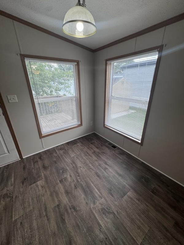 2000 Schult Mobile Home