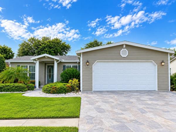 2005  Mobile Home For Sale