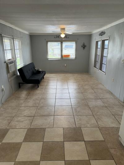 Photo 3 of 7 of home located at 3416 Manitou Drive Orlando, FL 32839