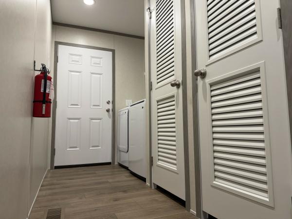 2026 clayton 96CCS16663CH26 Mobile Home