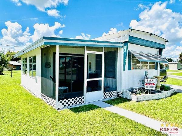 Photo 1 of 2 of home located at 3339 E Dean St Leesburg, FL 34788