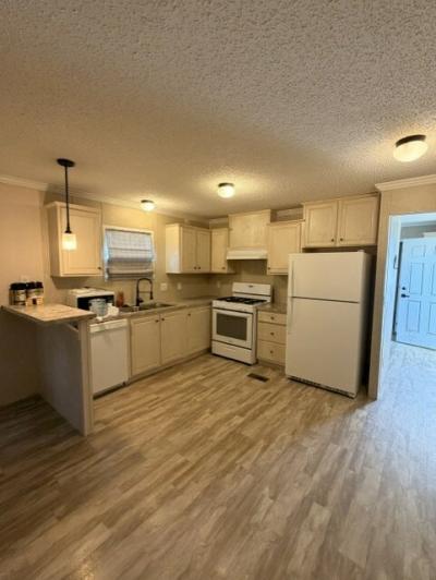 Photo 4 of 9 of home located at 32 Kelly St Hamilton, OH 45011