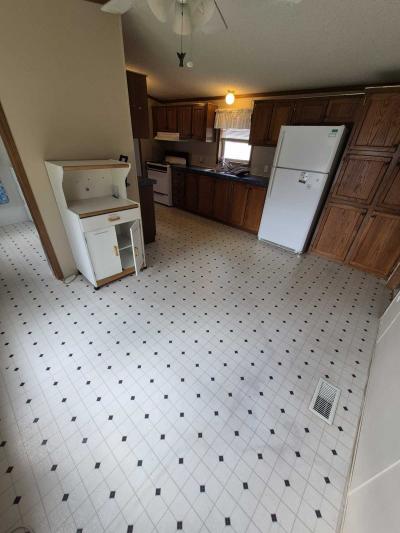 Photo 4 of 16 of home located at 73 Northwood Village New London, WI 54961