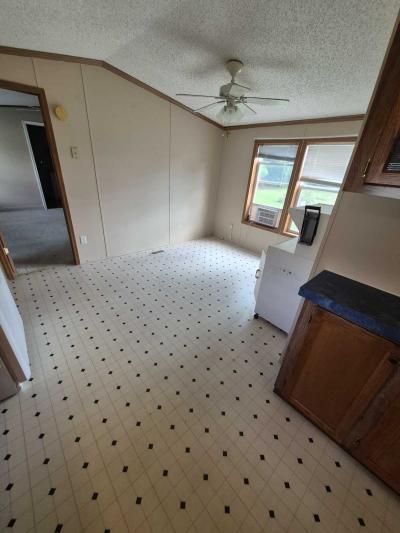 Photo 3 of 16 of home located at 73 Northwood Village New London, WI 54961