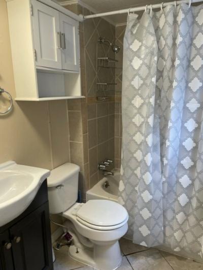 Photo 5 of 10 of home located at 27570 Versailles Ln, #534 Romulus, MI 48174