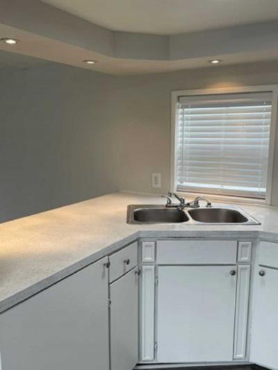 Photo 5 of 12 of home located at 22027 Le Tour Ln, #55 Romulus, MI 48174