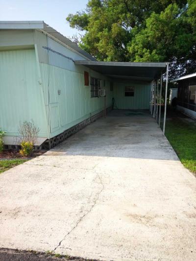 Photo 2 of 6 of home located at 620 Jenny Wren Rd Winter Haven, FL 33881