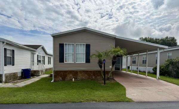Photo 1 of 2 of home located at 324 Seminole Trl. Mulberry, FL 33860
