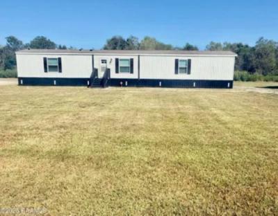 Photo 2 of 27 of home located at 126 Bearb Rd Sunset, LA 70584