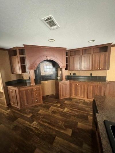 Photo 2 of 10 of home located at 321 Pine Street Kemp, TX 75143