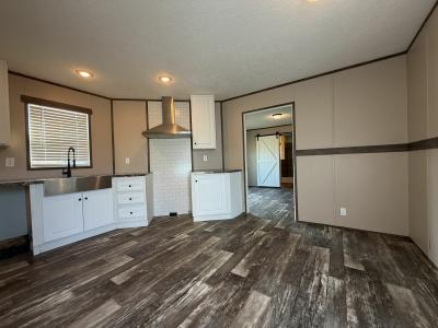 Photo 4 of 31 of home located at 2077 Millerfield Rd Russell Springs, KY 42642