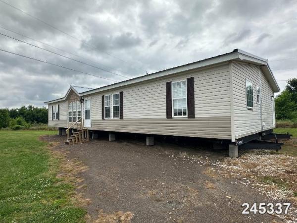 Photo 1 of 2 of home located at Don's Mobile Homes 3020 W Cherokee Ave Sallisaw, OK 74955