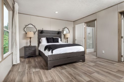 Photo 5 of 6 of home located at 7601 Daffan Lane #207 Austin, TX 78724