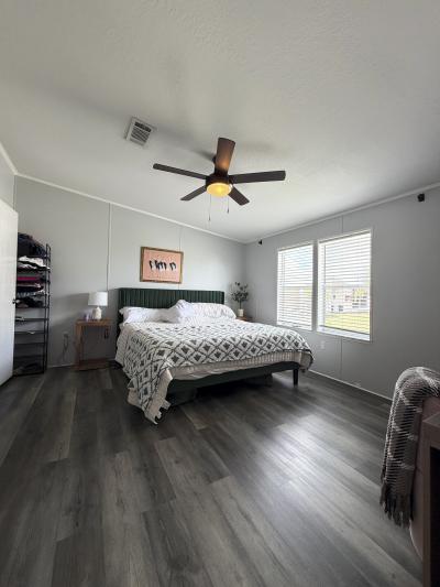 Photo 5 of 18 of home located at 629 Tropical Ave. Davenport, FL 33897