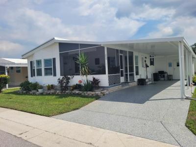 Photo 2 of 20 of home located at 5848 Naples Dr Zephyrhills, FL 33540