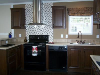 Mobile Home at 6555 Old Lake Wilson Rd Lot #140 Davenport, FL 33896