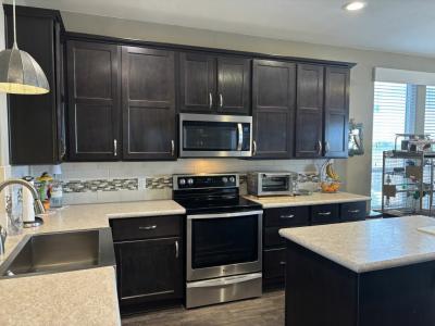 Photo 4 of 19 of home located at 3301 S Goldfield Road Lot 6059 Apache Junction, AZ 85119